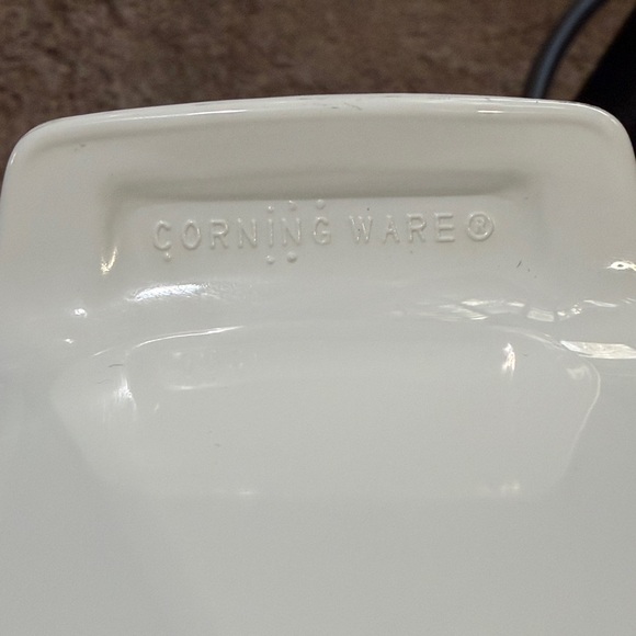 Corningware Wildflower casserole dish 1.5 L - Picture 2 of 5